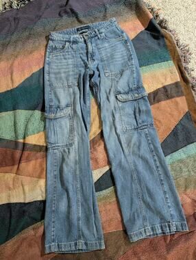 Aeropostale Utility Cargo Jeans - Super Soft! Size 2 Regular - NOT STRETCHY